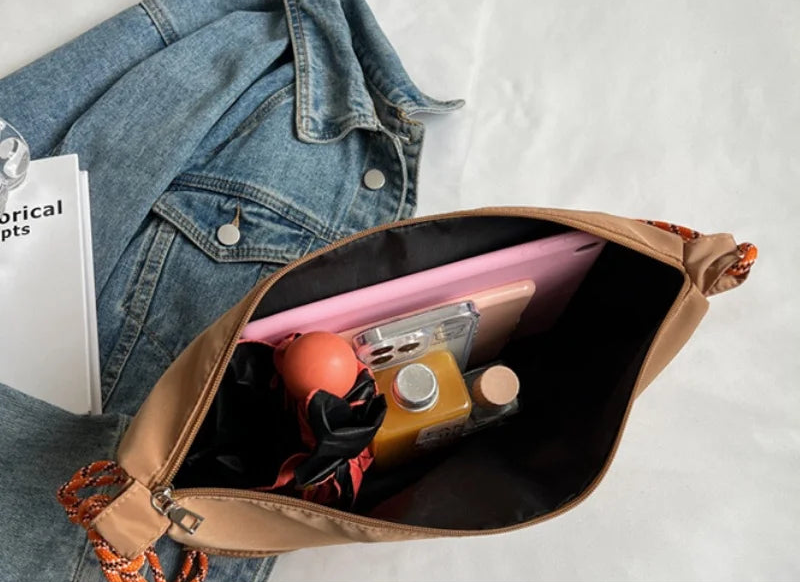 interieur sac banane en toile beige