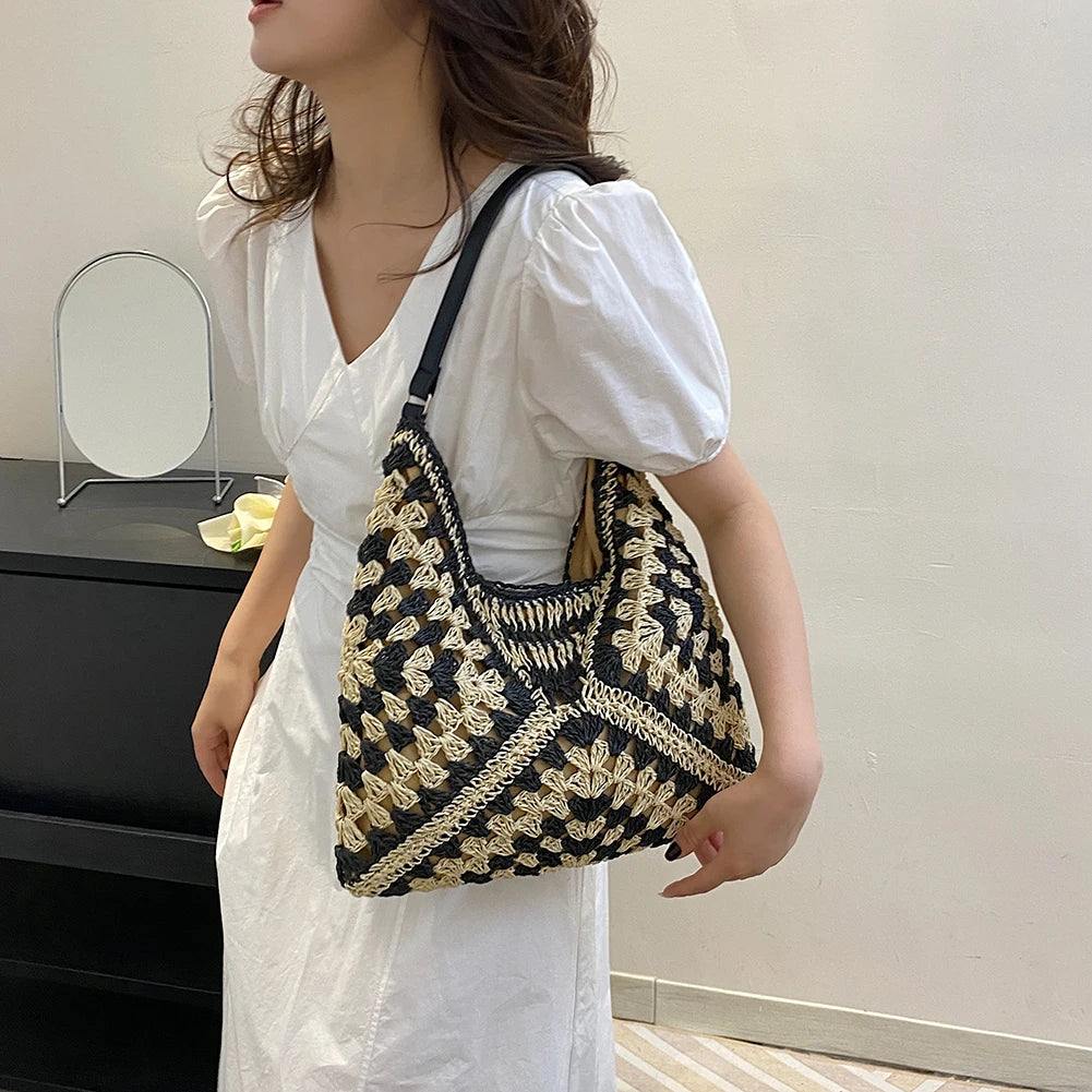 sac a main en paille chic noir et blanc