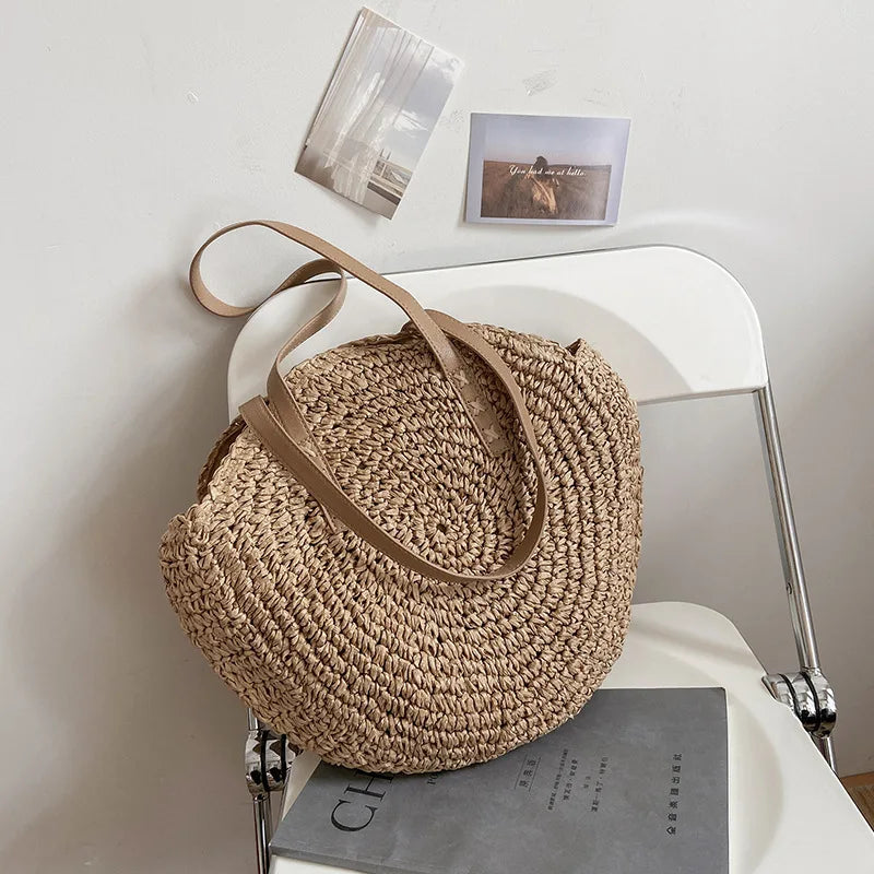 sac de plage en paille tressé tendance