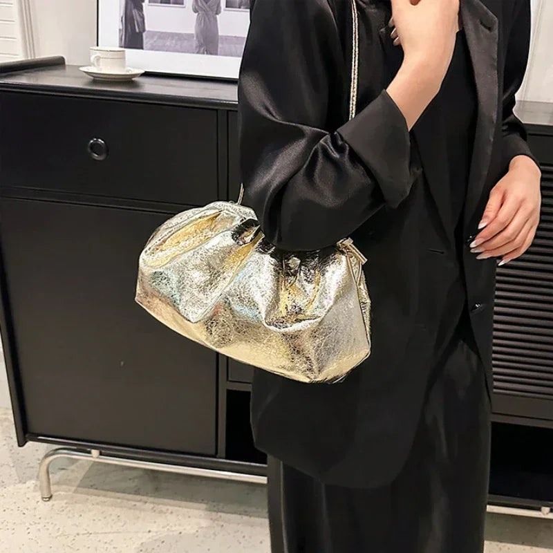 sac pochette doré tendance