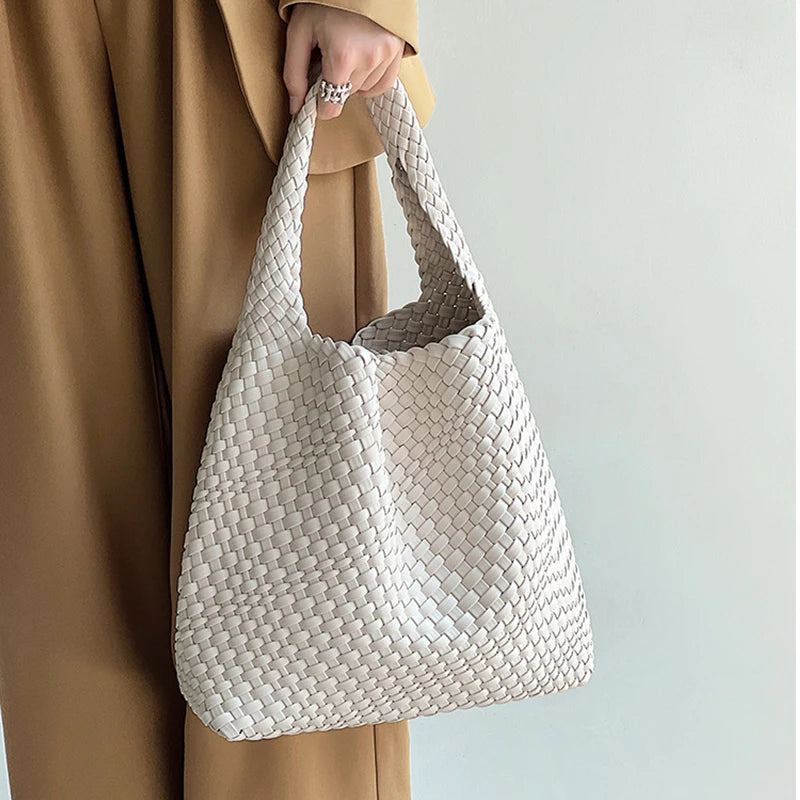 Sac porté travers PRALINE Bleu nuit en cuir Clara Hexagona | 3 SUISSES