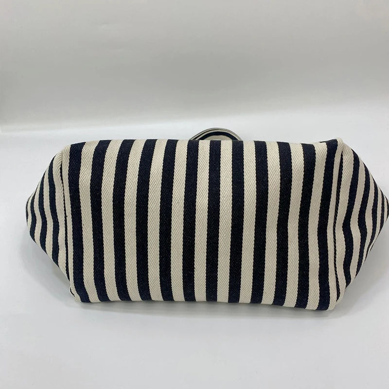 dessous du sac de plage famille raye