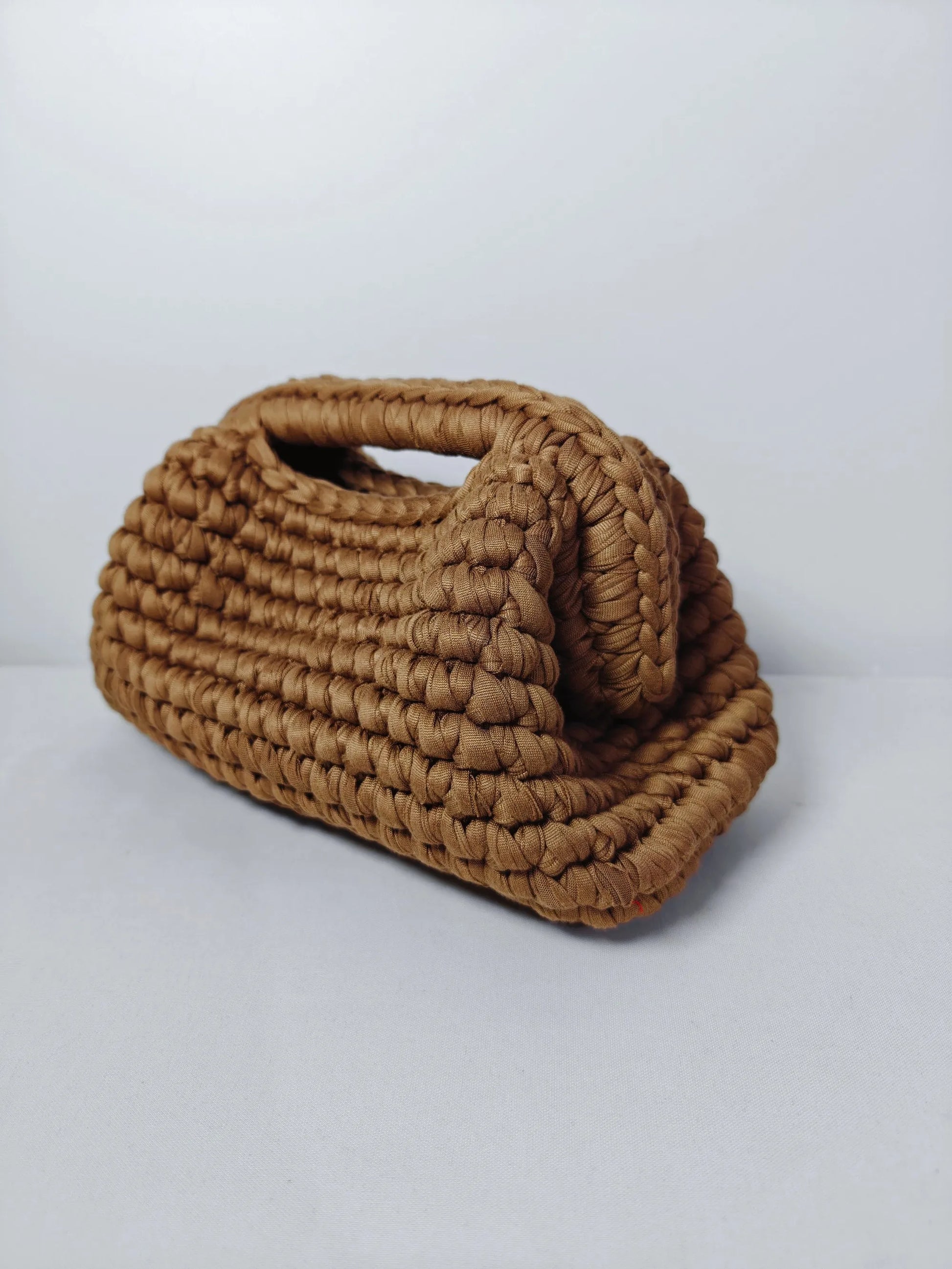 pochette crochet marron