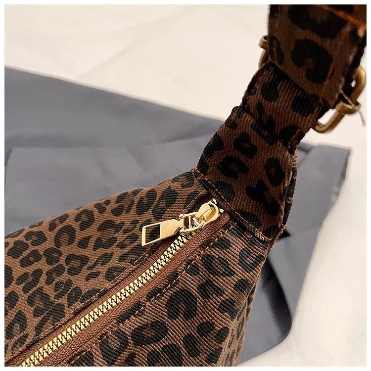 detials du sac bandouliere leopard