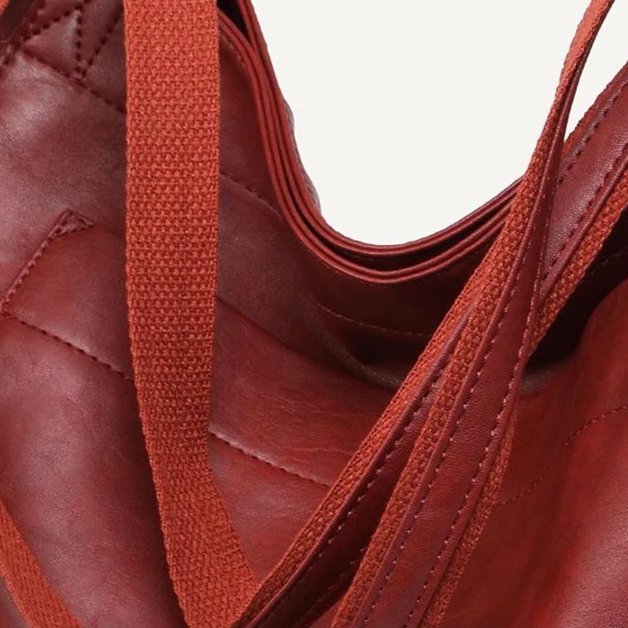 details du sac a main grand volume