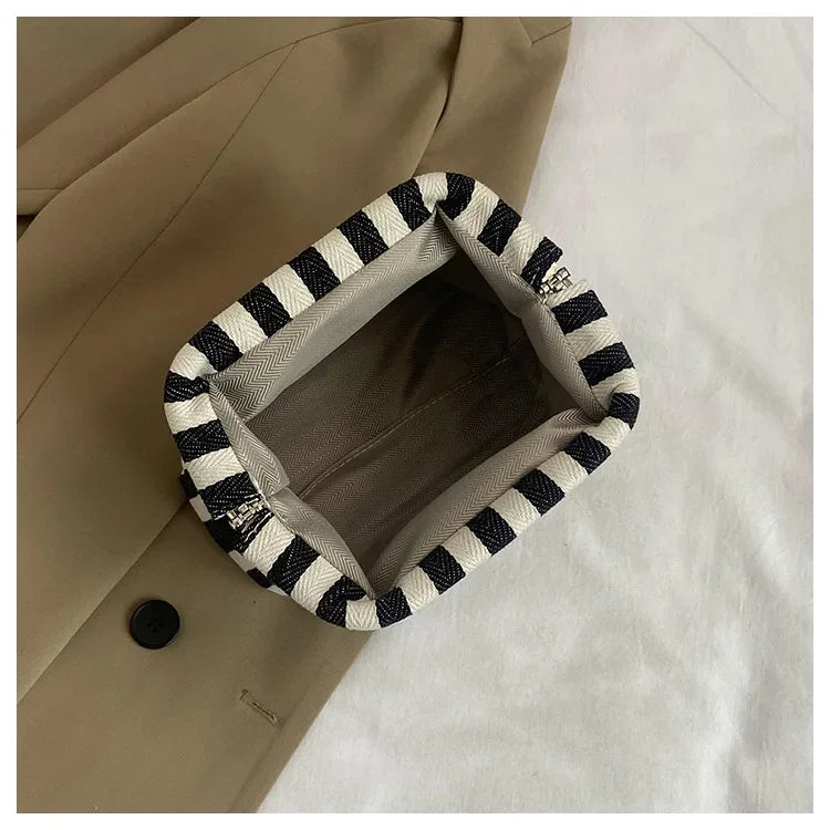 interieur pochette femme en tissu