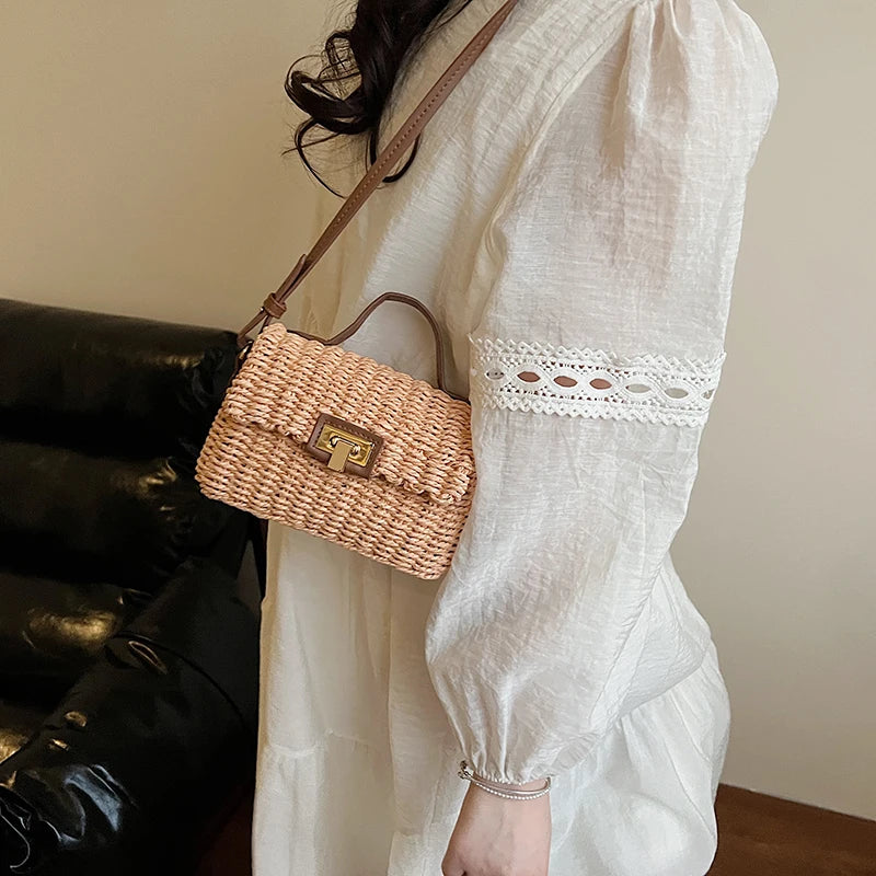 sac bandouliere femme en paille rose