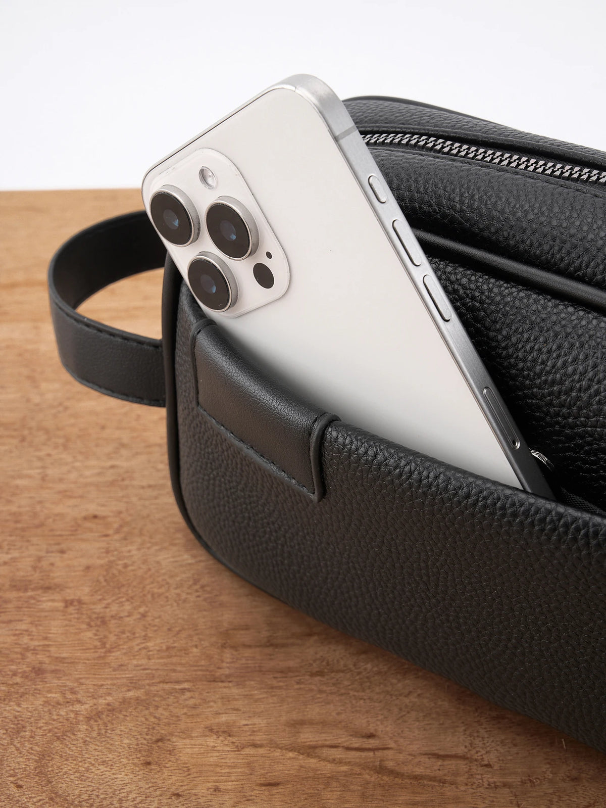 sac pochette pour homme pratique