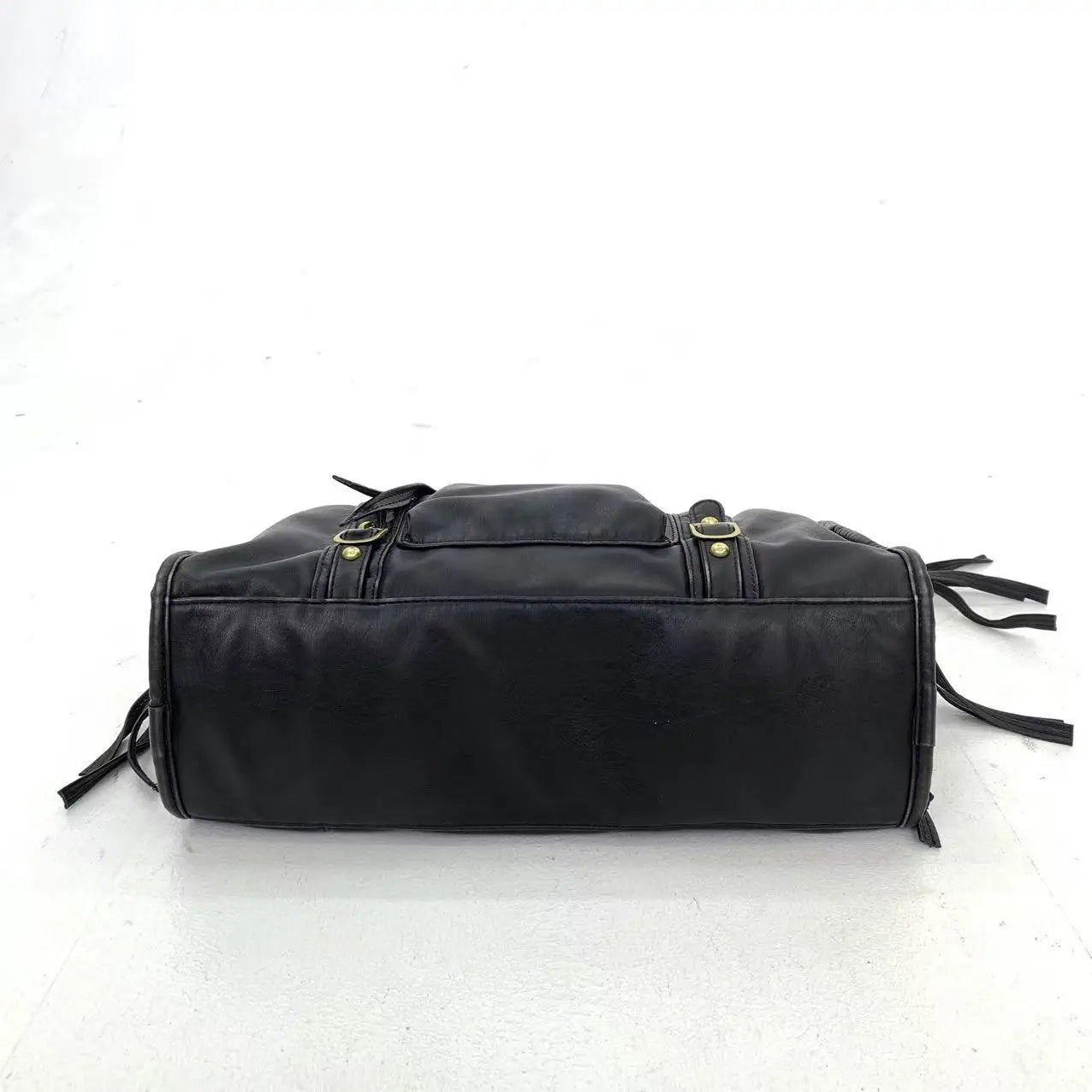 dessous du sac de cours