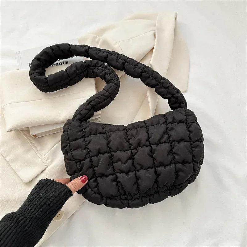 sac en tissu bandouliere matelassé noir chic