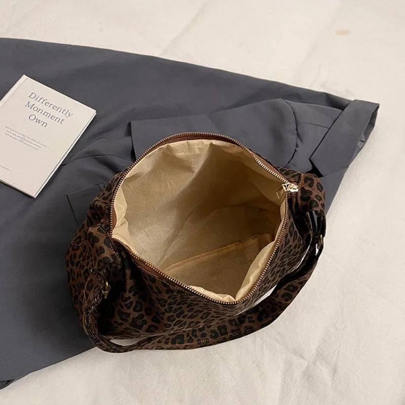 intérieur du sac leopard en toile