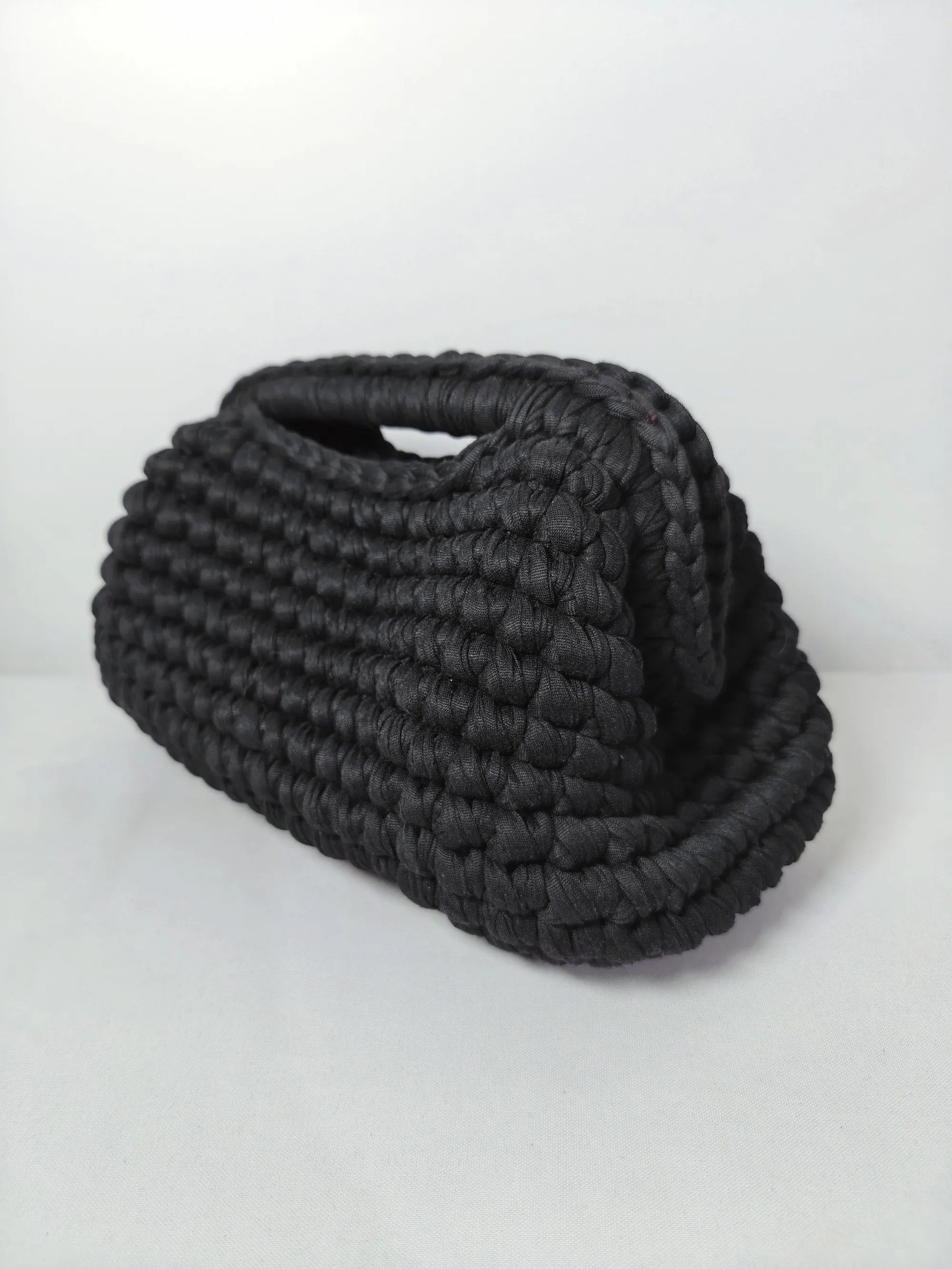 pochette crochet noir