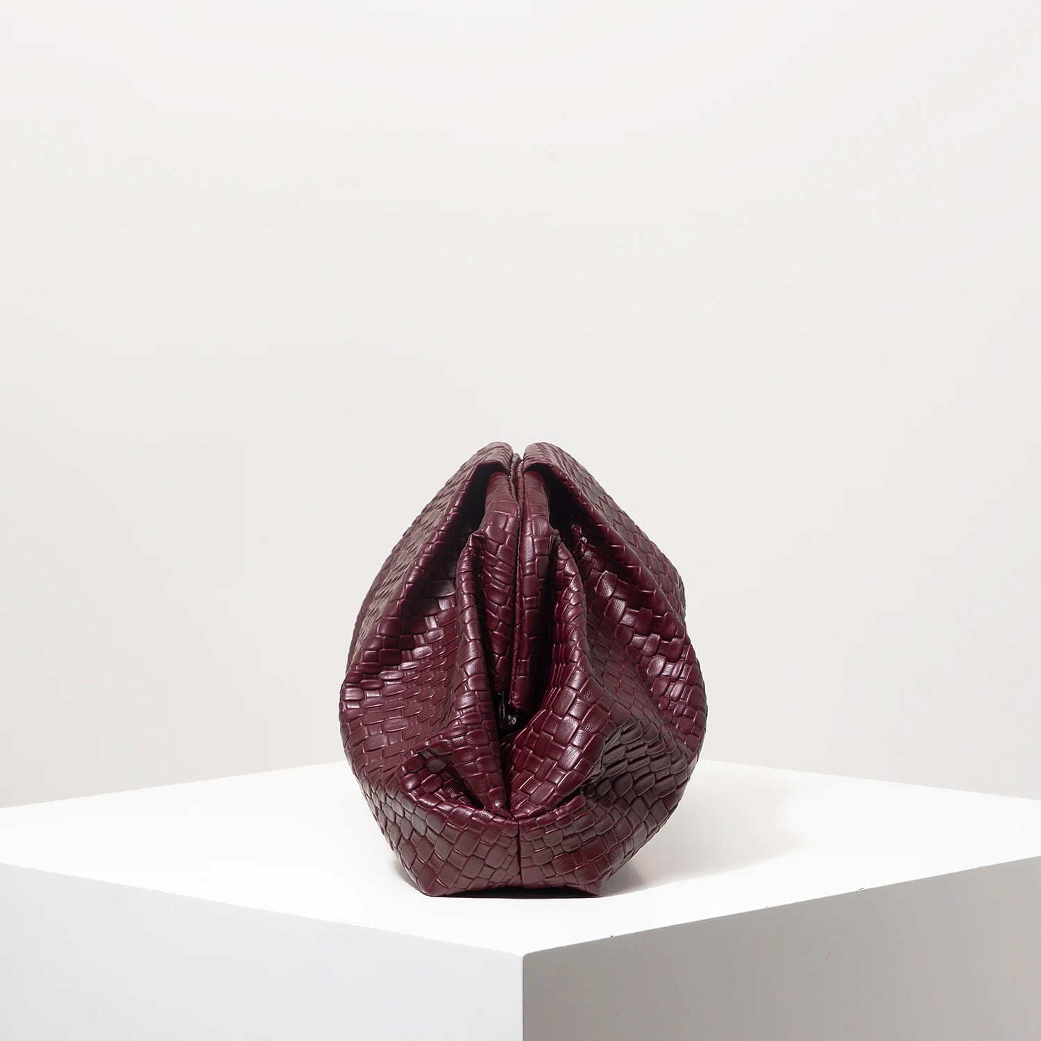 details cote de la pochette femme bordeaux