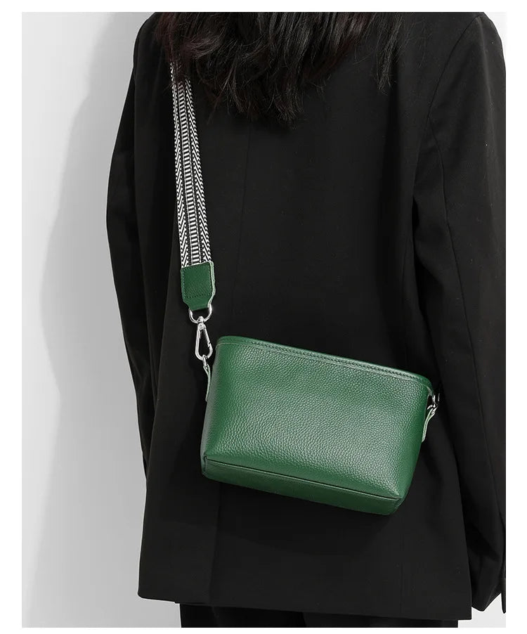 sac bandouliere large en similicuir vert