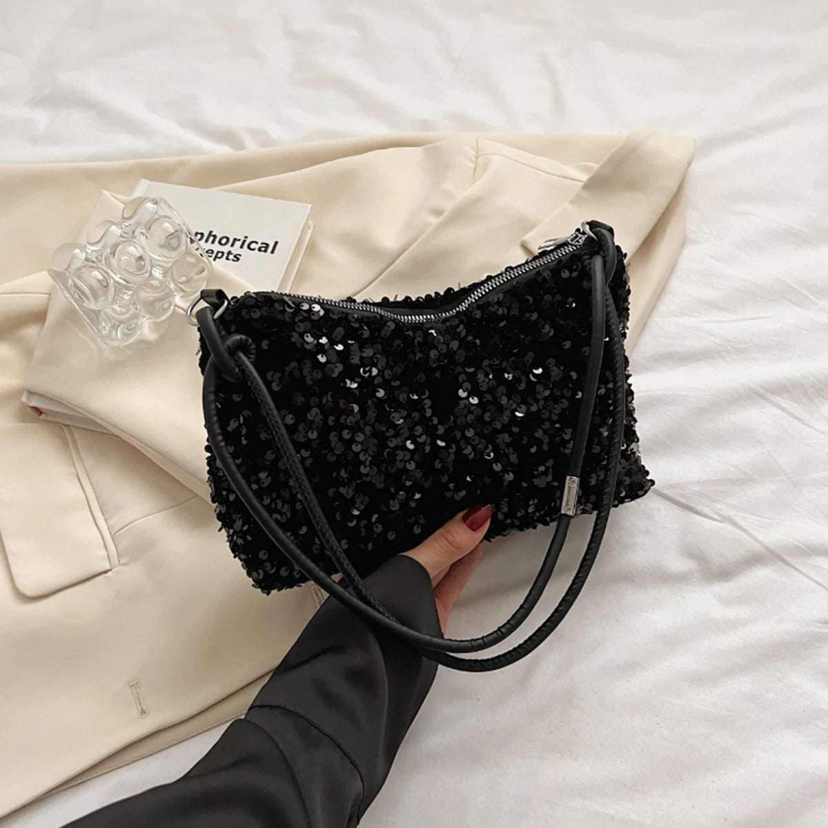 petit sac a main noir a sequins