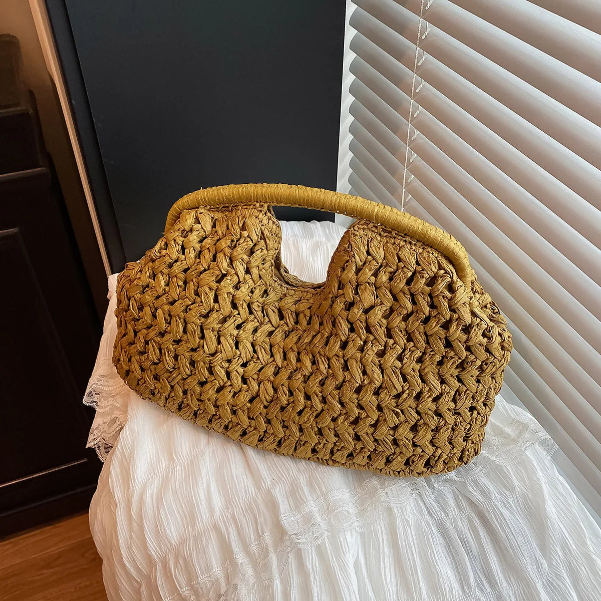 pochette en paille chic jaune