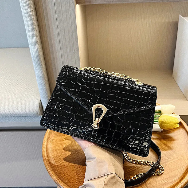sac bandouliere imitation croco brillant