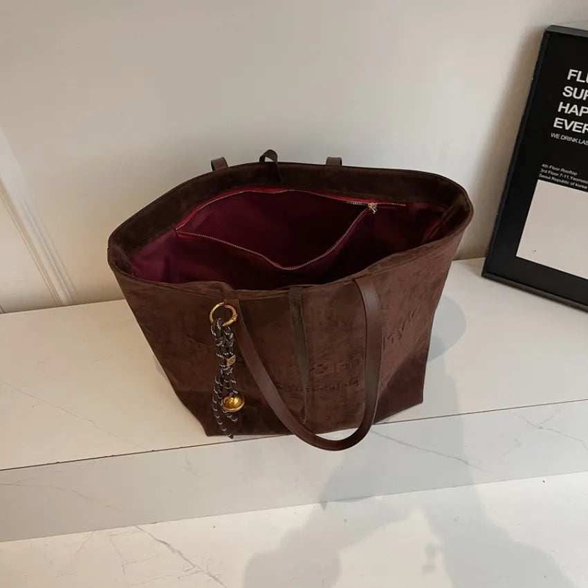 interieur du sac cabas pour les cours