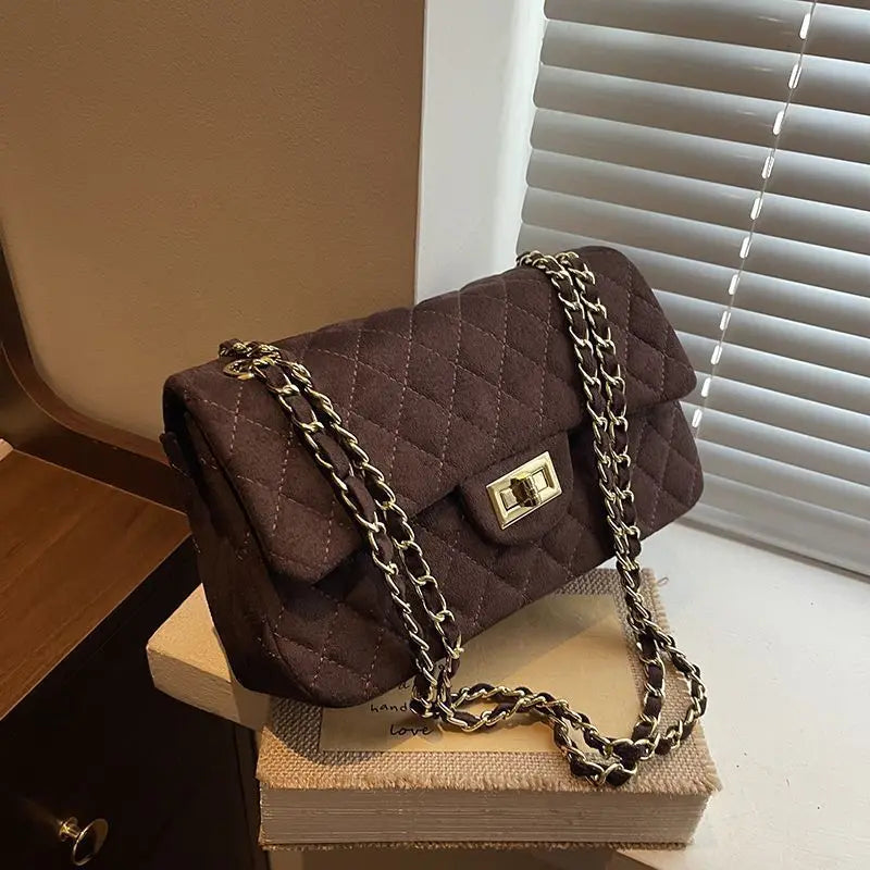 sac bandouliere avec chaine marron fonce matelasse
