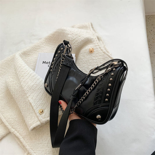 sac bandouliere cloute noir