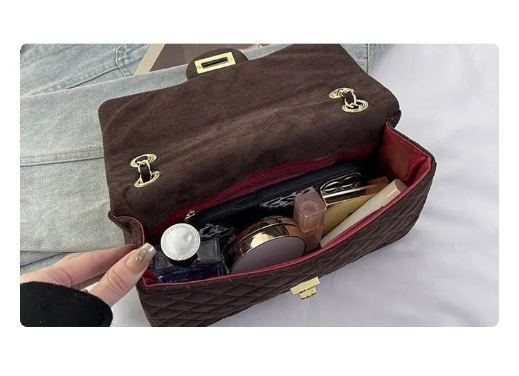 interieur du sac bandouliere avec chaine marron