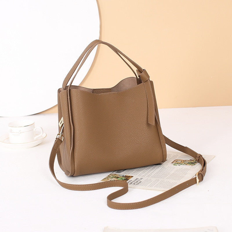 sac a main chic en cuir couleur marron