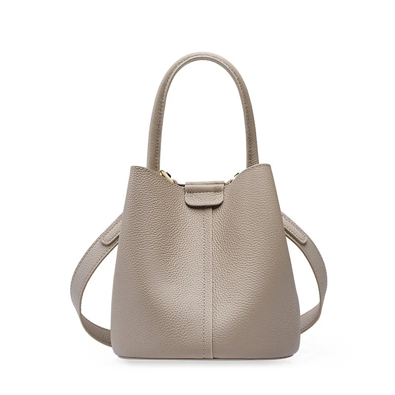 sac seau en cuir gris