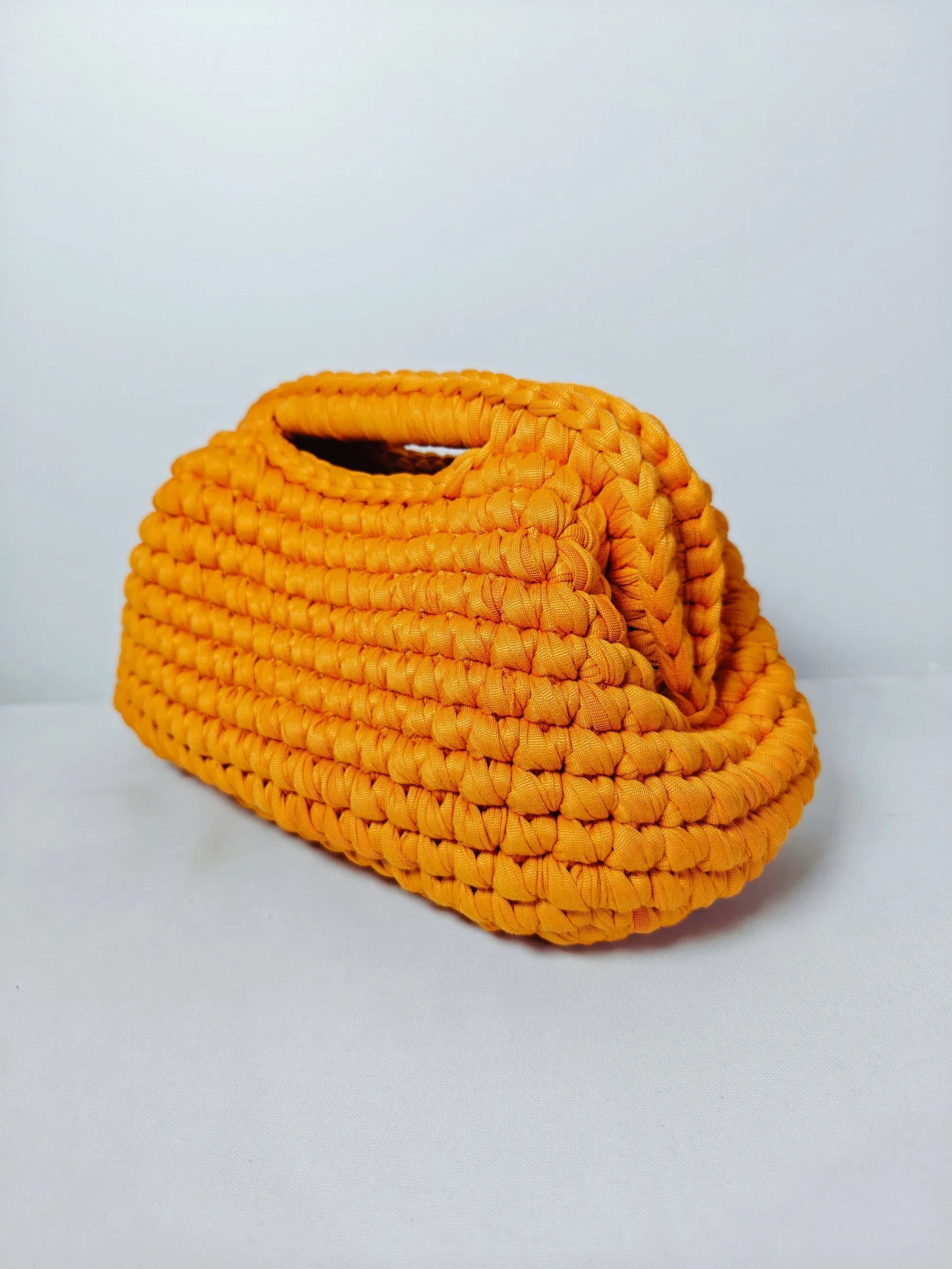 pochette crochet orange
