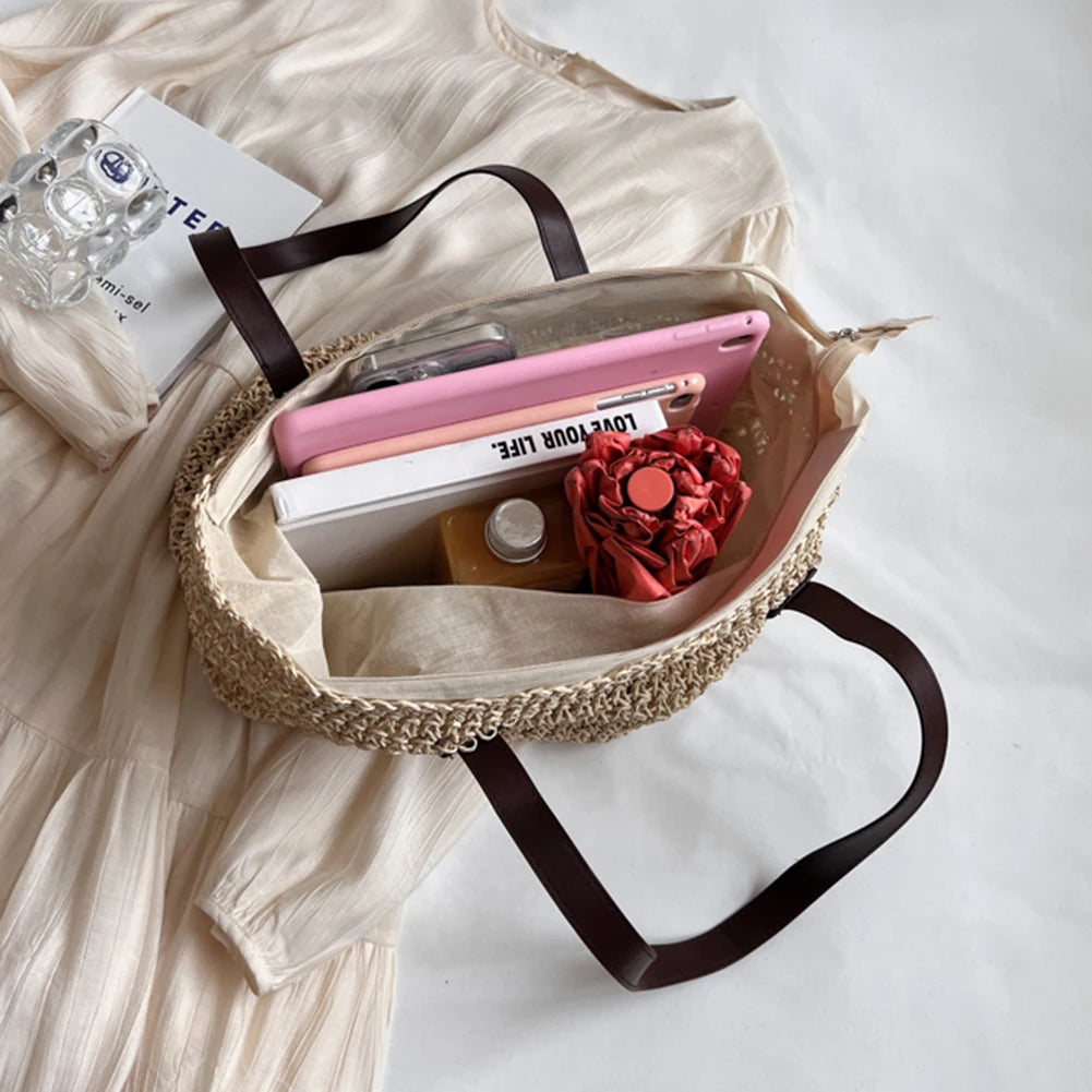 interieur du sac de plage en paille femme