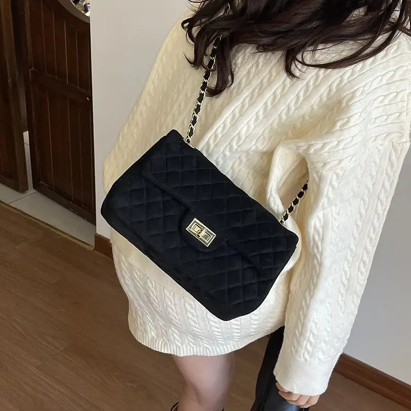 sac bandouliere avec chaine noir