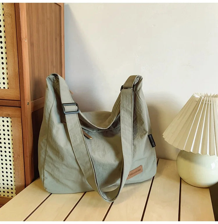 sac besace en toile vert