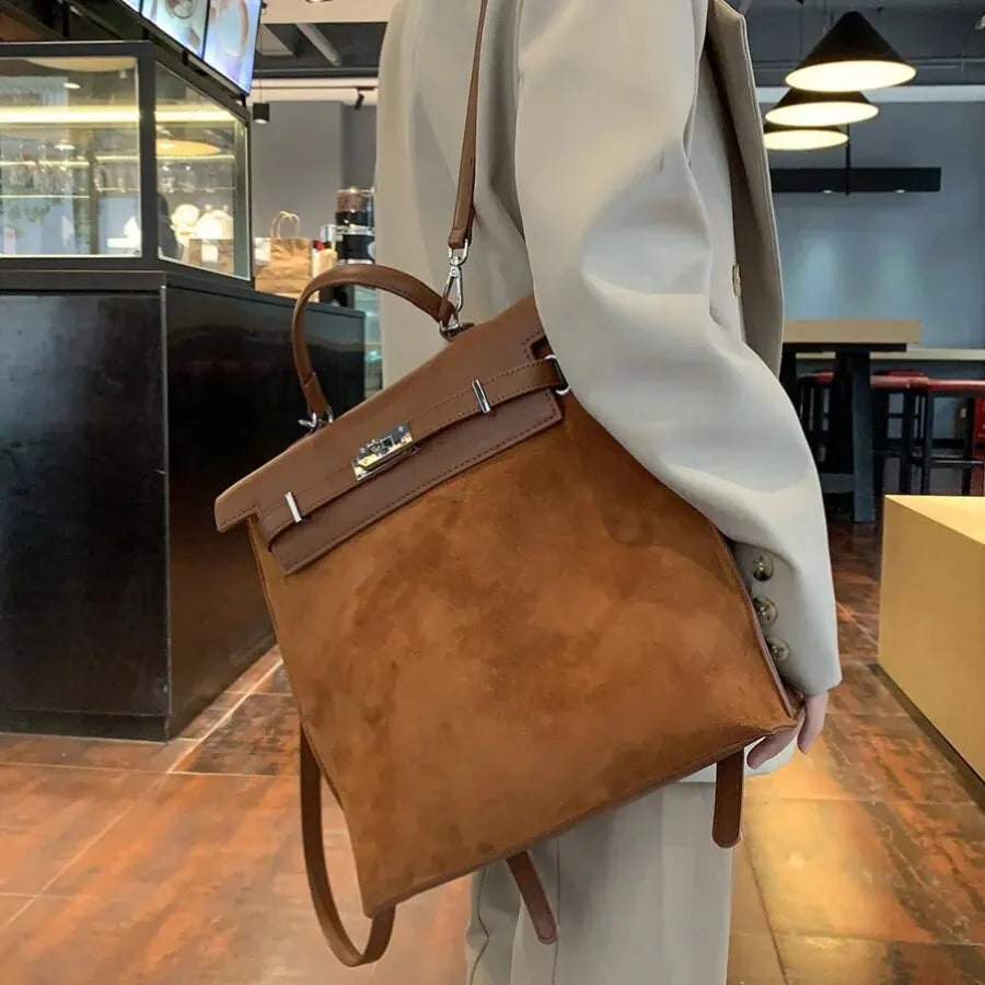 sac a dos luxe en daim camel