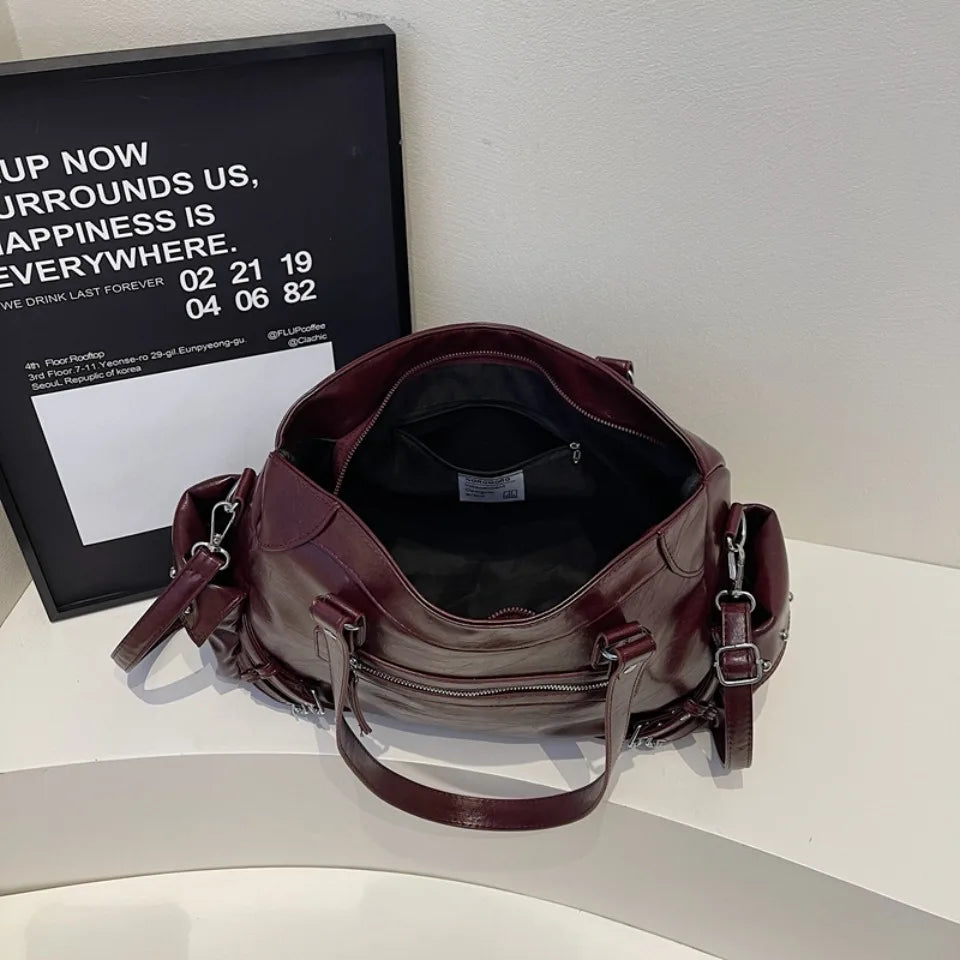 interieur du sac de cours lyceenne
