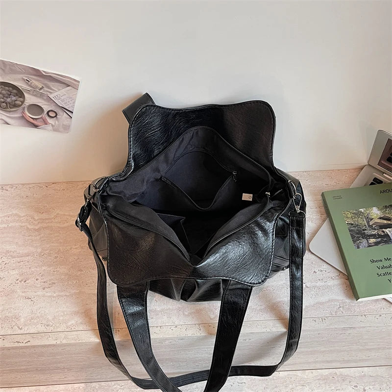 interieur sac porte epaule luxe