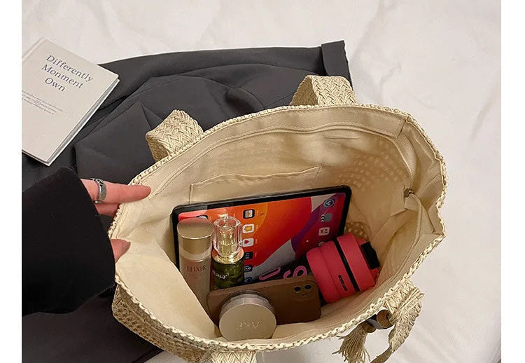interieur du sac en paille femme