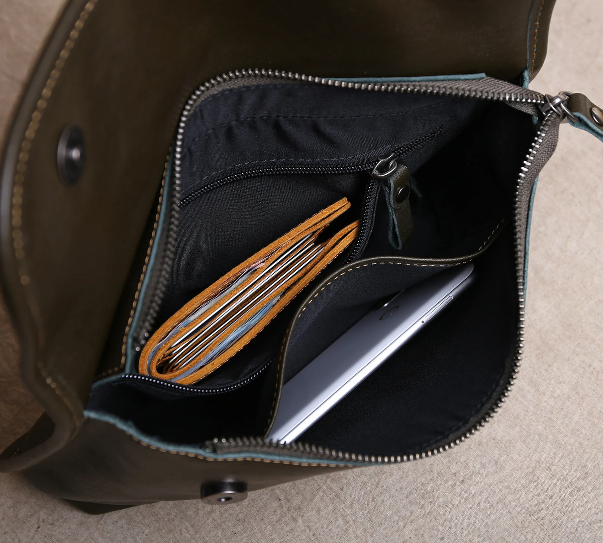 interieur pochette homme cuir bandouliere