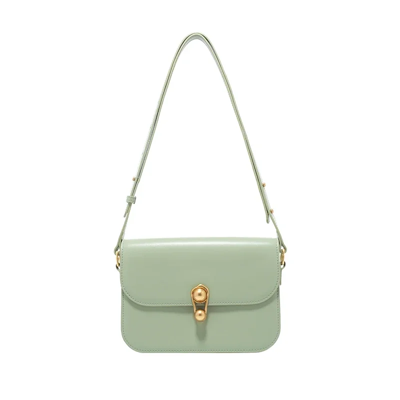 sac a main en bandouliere en cuir vert menthe