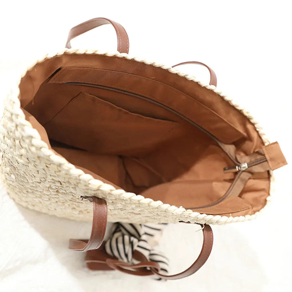 interieur panier de plage en paille
