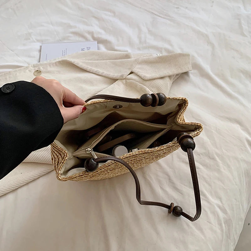 interieur du sac seau paille 