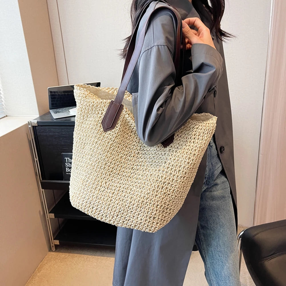 sac de plage en paille avec anse en cuir