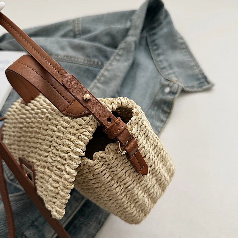 detials du sac bandouliere femme en paille