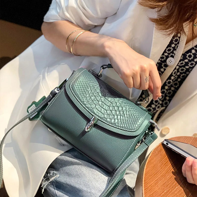 sac a main bandouliere luxe bleu