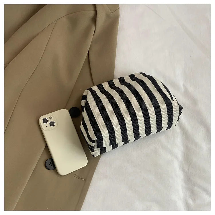 pochette femme en tissu ete