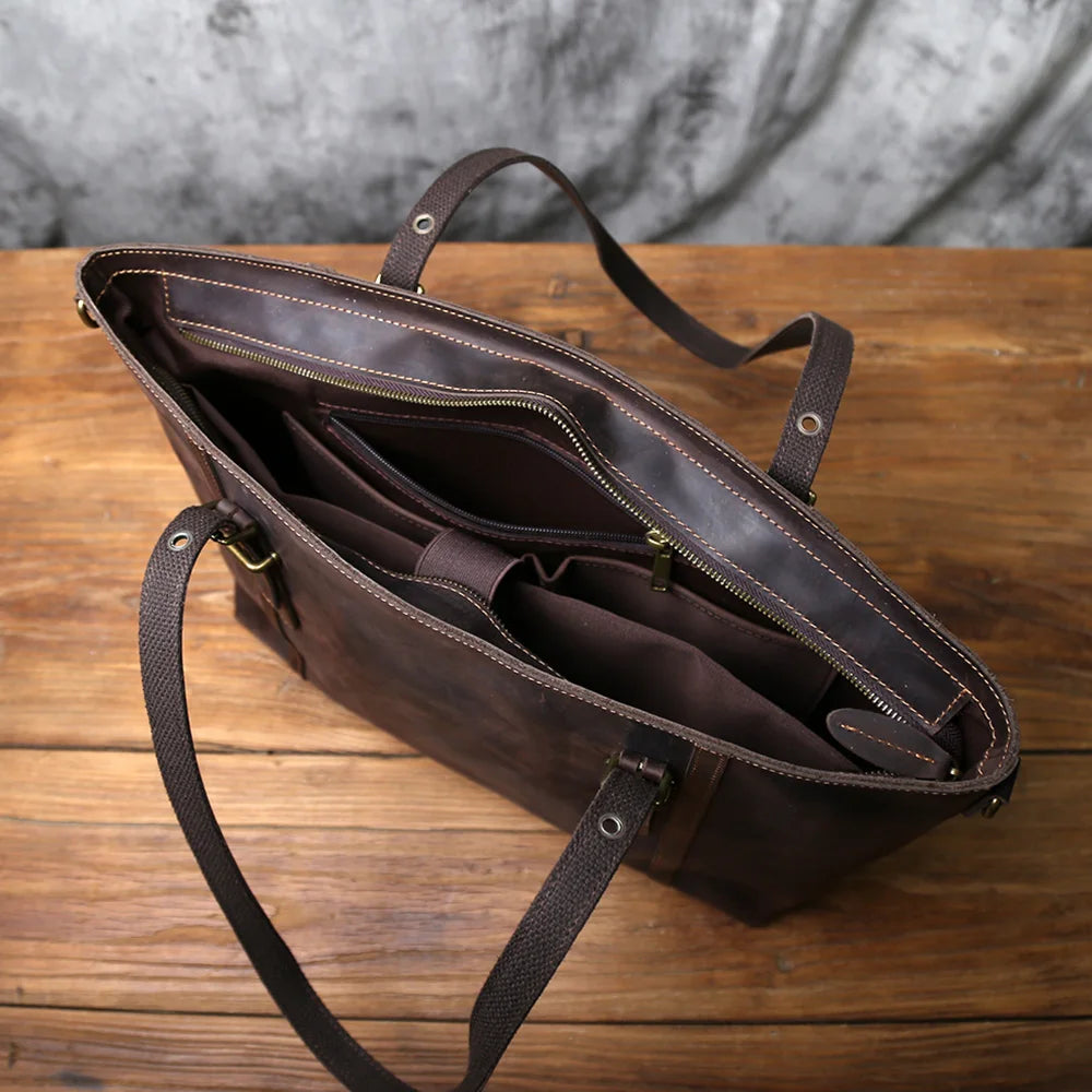interieur du sac en cuir pour ordinateur