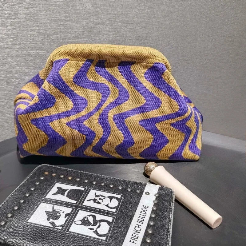 pochette a motif beige