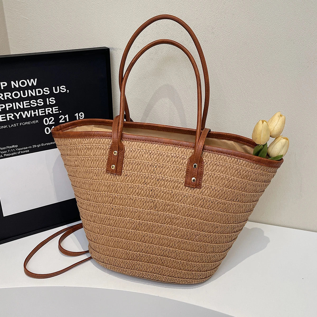 grand sac de plage chic en paille elegant