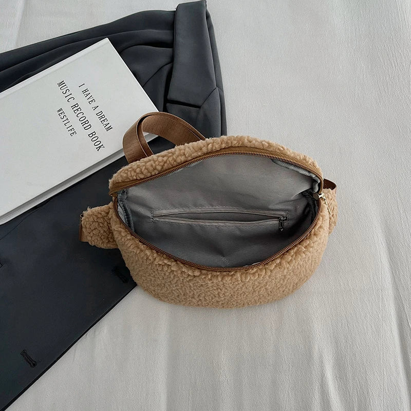 interieur du sac banane moumoute femme doux