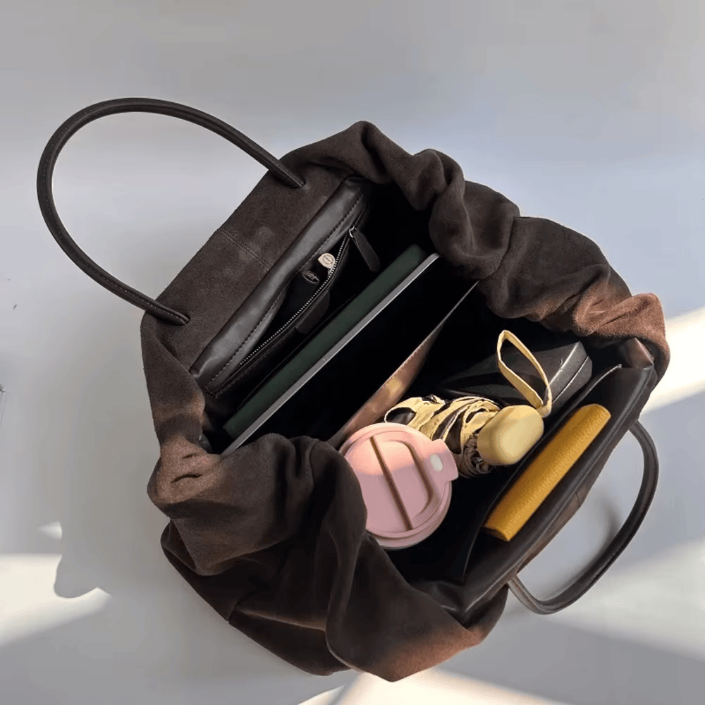 intérieur du sac cabas en daim foncé