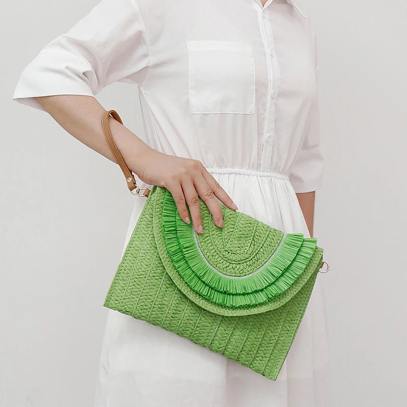 pochette en paille verte
