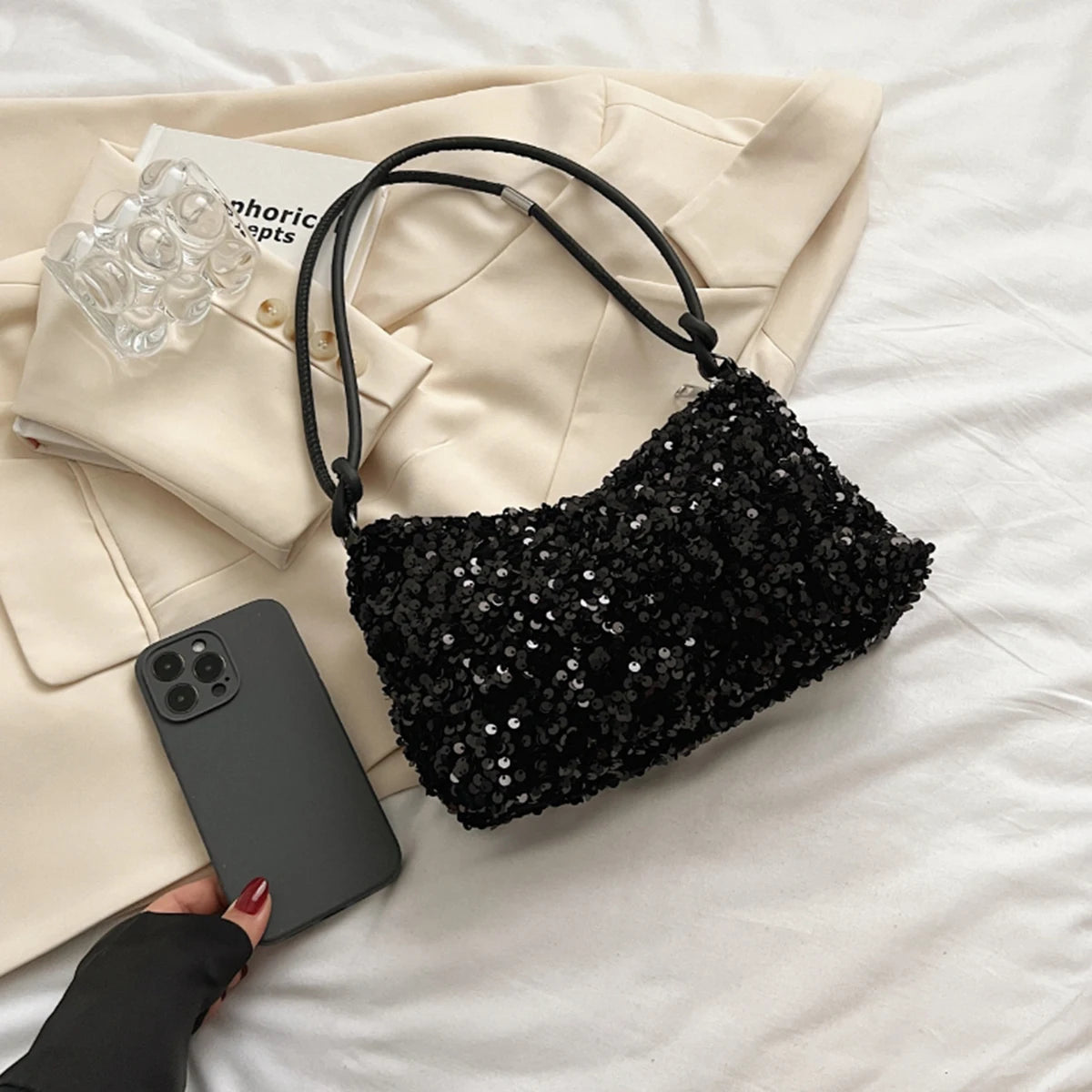 sac a main noir a sequins